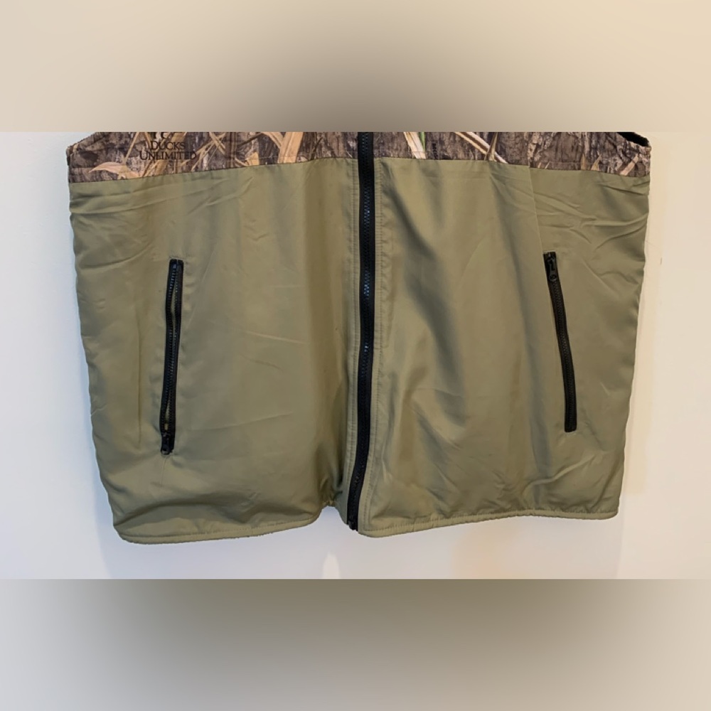 Reversible ducks unlimited camp windbreaker